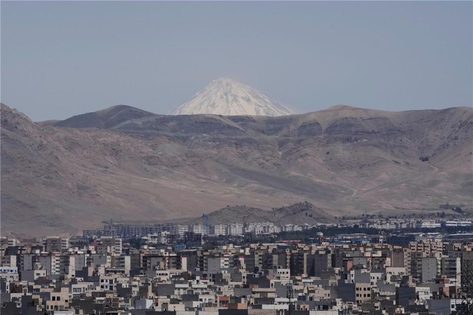 In der iranischen Hauptstadt Teheran startet der Handel an der Börse wieder. (Symbolbild)Vahid Salemi/AP/dpa