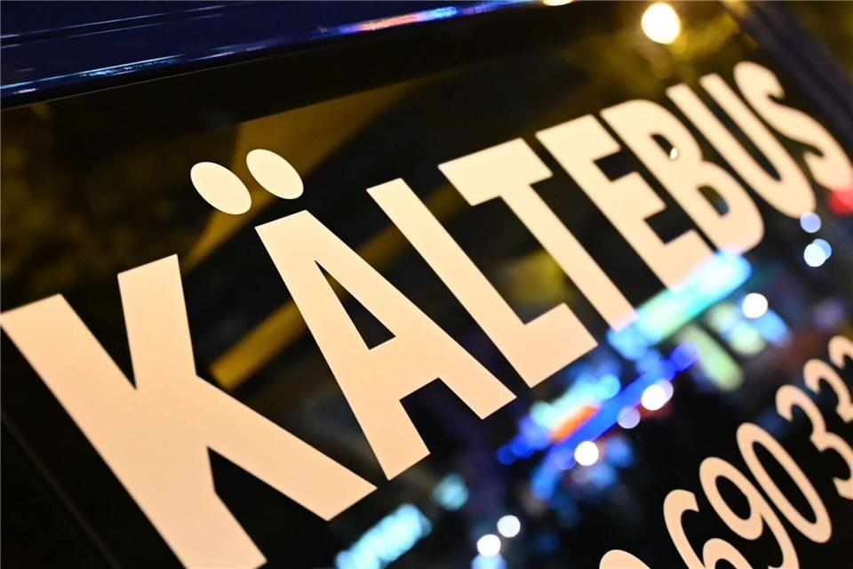 In der kalten Jahreszeit sind in Berlin Kältebusse unterwegs. (Symbolbild)Sven Käuler/dpa