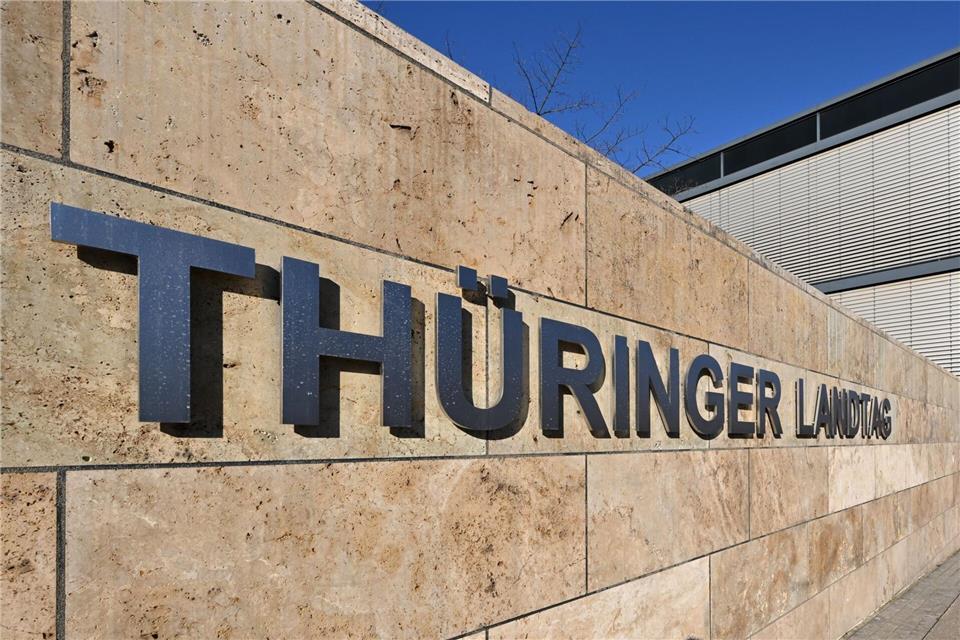 In der kommenden Landtagssitzung soll diskutiert werden, ob in Thüringen eine unabhängige Polizei-Ermittlungsstelle eingerichtet wird. (Symbolbild)Martin Schutt/dpa