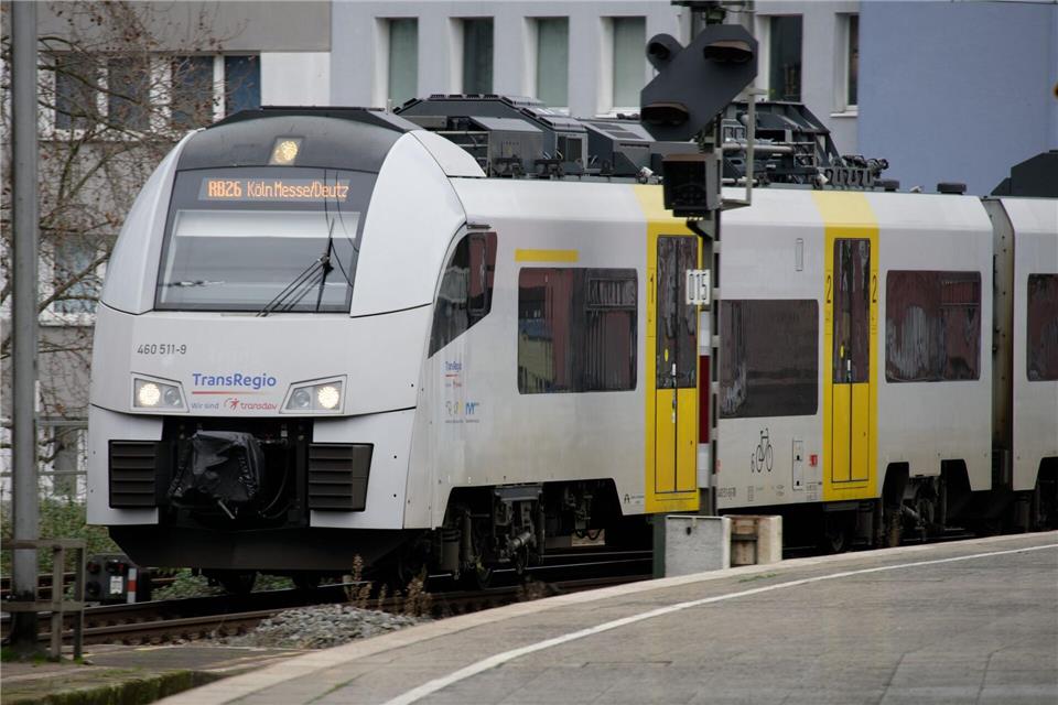 In der kommenden Woche ist bei der RB26 mit Einschränkungen zu rechnen. (Symbolbild)Henning Kaiser/dpa