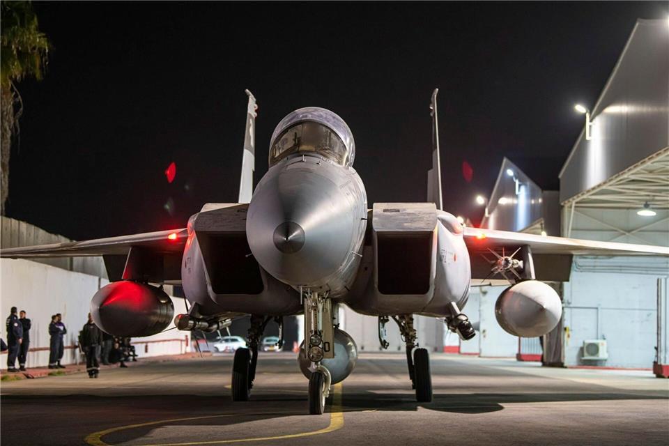 Medien: Iran plant neuen Raketen-Angriff auf Israel In der vergangenen Woche hatte Israel Militäranlagen im Iran angegriffen. (Archivbild)-/Israeli Army/AP/dpa