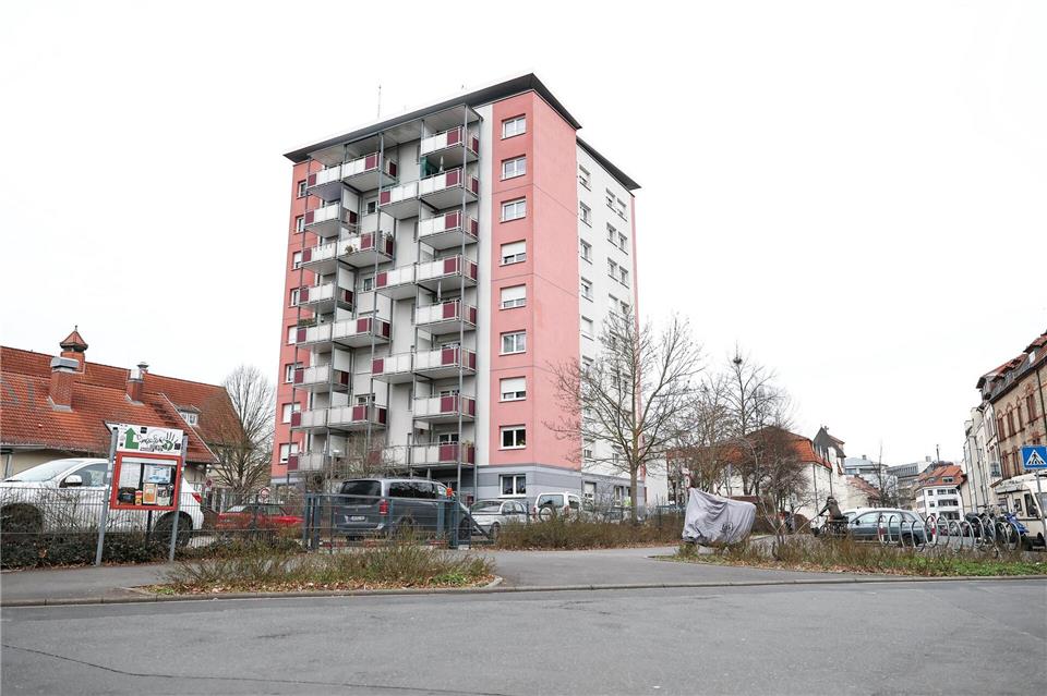 In diesem Haus starb die junge Frau. (Archivbild)Daniel Löb/dpa