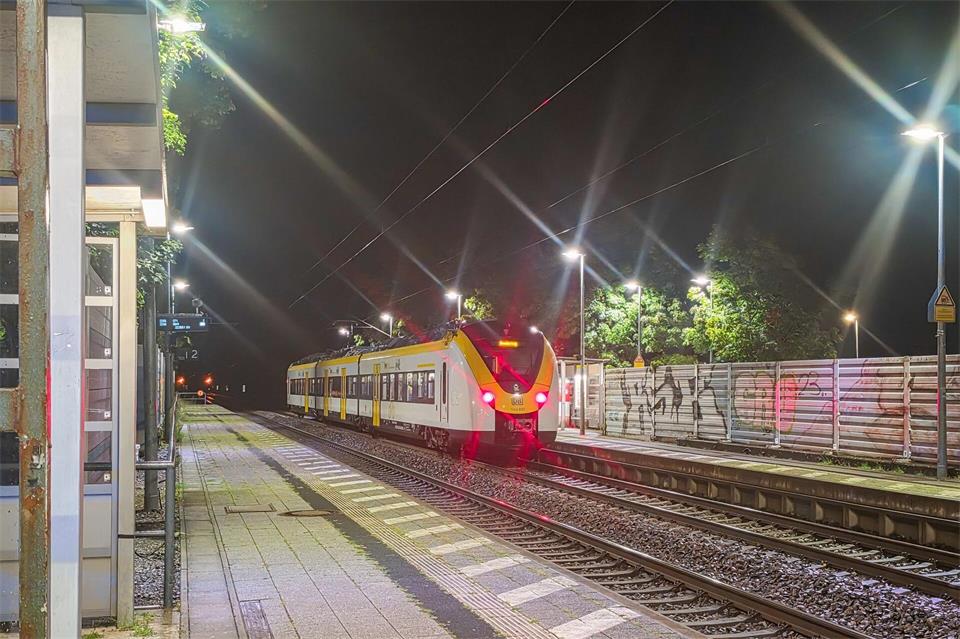 In diesem Regionalzug kam es zu dem Vorfall. (Archivbild)Melanie Keul/EinsatzReport24 /dpa