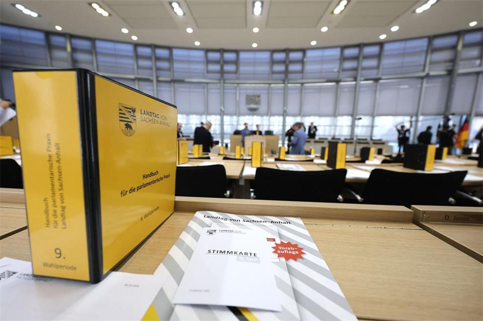 In diesem Saal soll erstmals ein AfD-Politiker zum Landtagspräsidenten gewählt werden. Jan Woitas/dpa