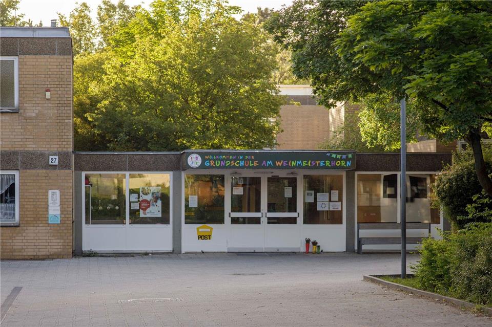 In einer Grundschule in Berlin-Spandau hat ein 13-Jähriger mit einem Messer auf einen Mitschüler eingestochen.Julius-Christian Schreiner/dpa