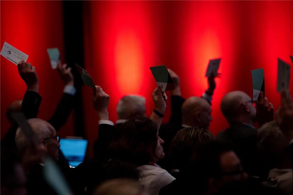 In einer „Oberhausener Erklärung“ haben die 500 Delegierten bei der Mitgliederversammlung des Städtetags ihre Forderungen gebündelt.Fabian Strauch/dpa