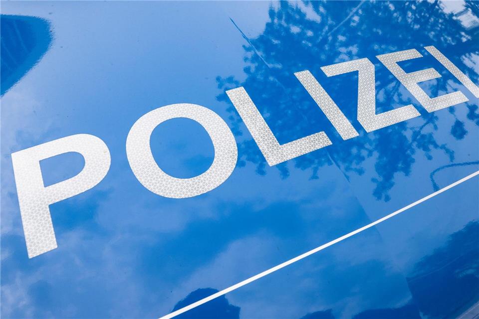 In einer Schule in Wahlstedt kam es zu Gewalt durch Schüler. Die Polizei nahm vor Ort Strafanzeigen auf. (Symbolfoto)Boris Roessler/dpa
