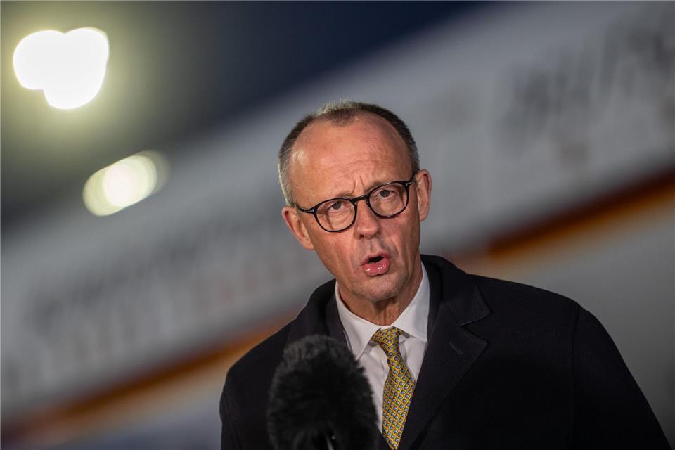 In einer Stellungnahme kurz vor seinem Abflug gab er eine chinesische Weisheit als Motto seiner Reise aus.Michael Kappeler/dpa