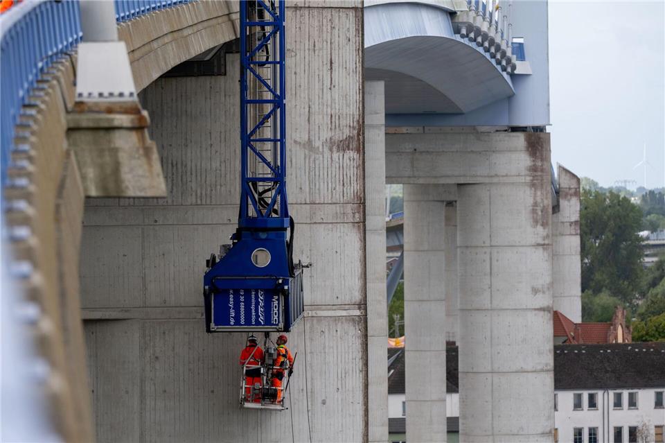 In einigen Kommunen ist es schwierig, neue Ingenieurinnen und Ingenieure zu finden. (Symbolbild)Stefan Sauer/dpa