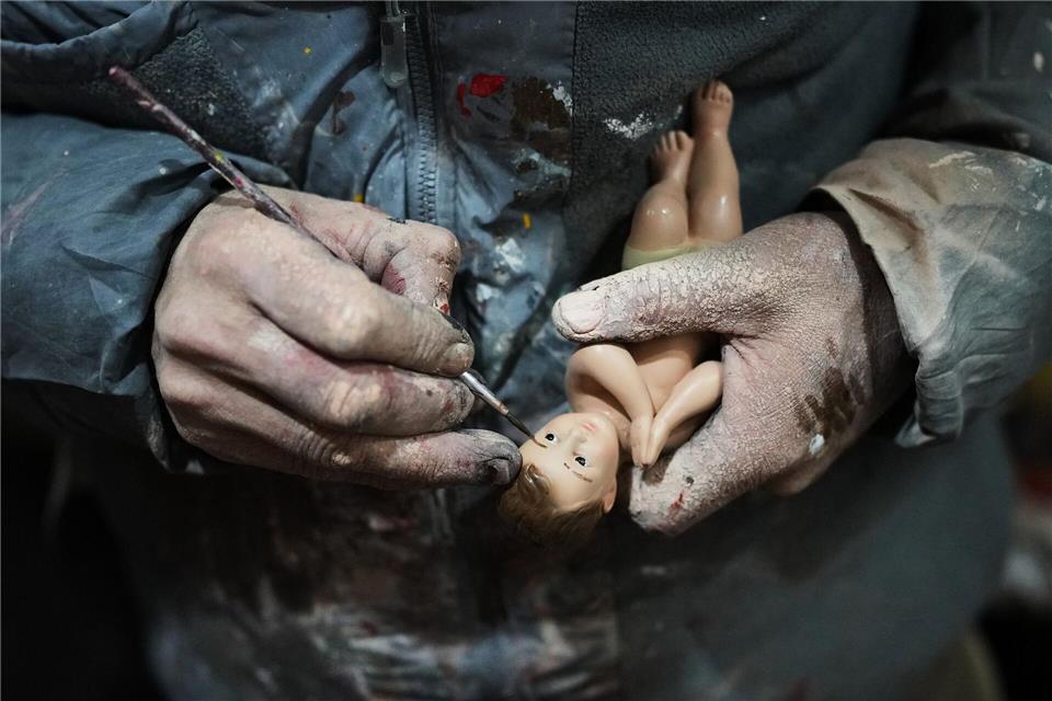 In guten Händen - Jeseuskind vor  „Dia de la Candelaria“ Eduardo Verdugo/AP/dpa