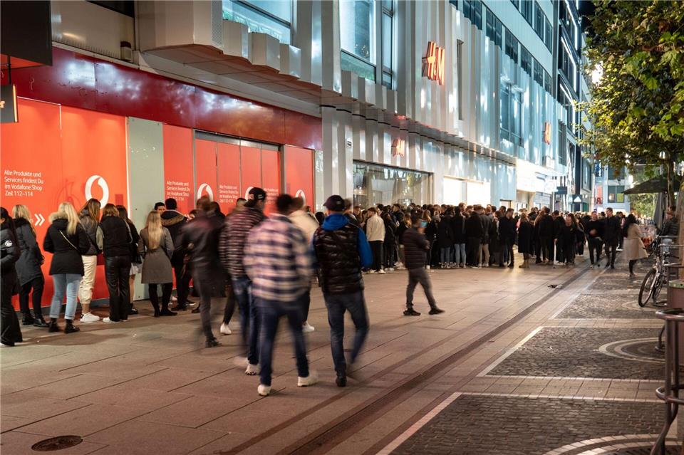 In hessischen Großstädten wie Frankfurt hat sich das Nachtleben im letzten Jahrzehnt „drastisch verändert“. (Archivbild)Frank Rumpenhorst/dpa