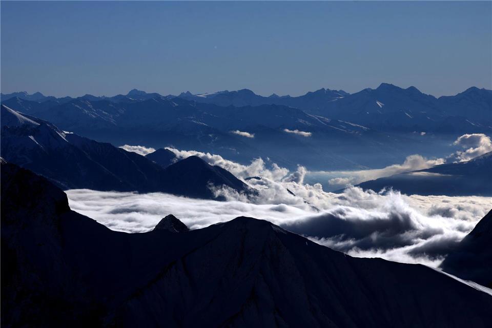 In höheren Lagen wird in den kommenden Tagen neuer Schneefall erwartet.Karl-Josef Hildenbrand/dpa