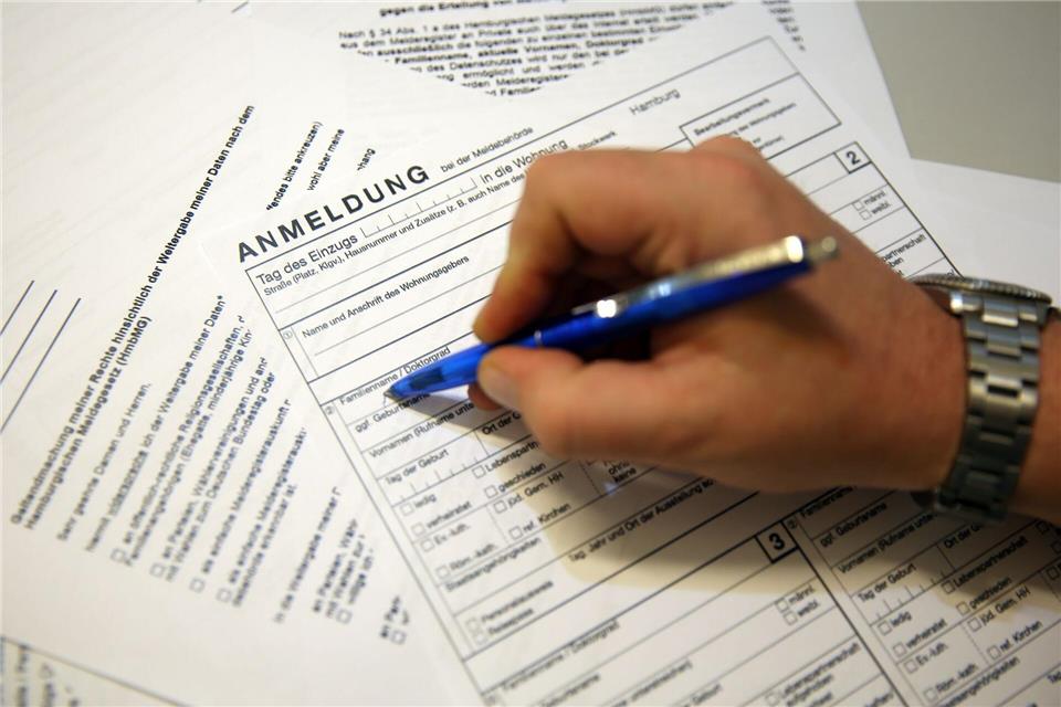 In immer mehr Thüringer Kommunen können sich Einwohner neben dem herkömmlichen Weg auch digital ummelden (Symbolbild)picture alliance / dpa