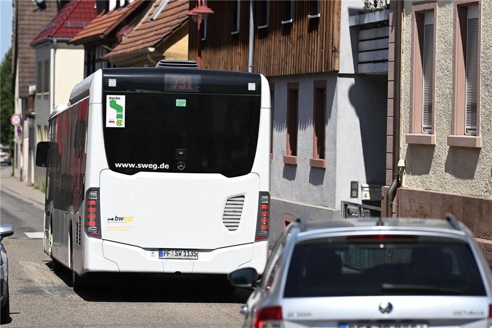 In ländlichen Regionen sind Busse manchmal die einzigen öffentlichen Verkehrsmittel.Uli Deck/dpa