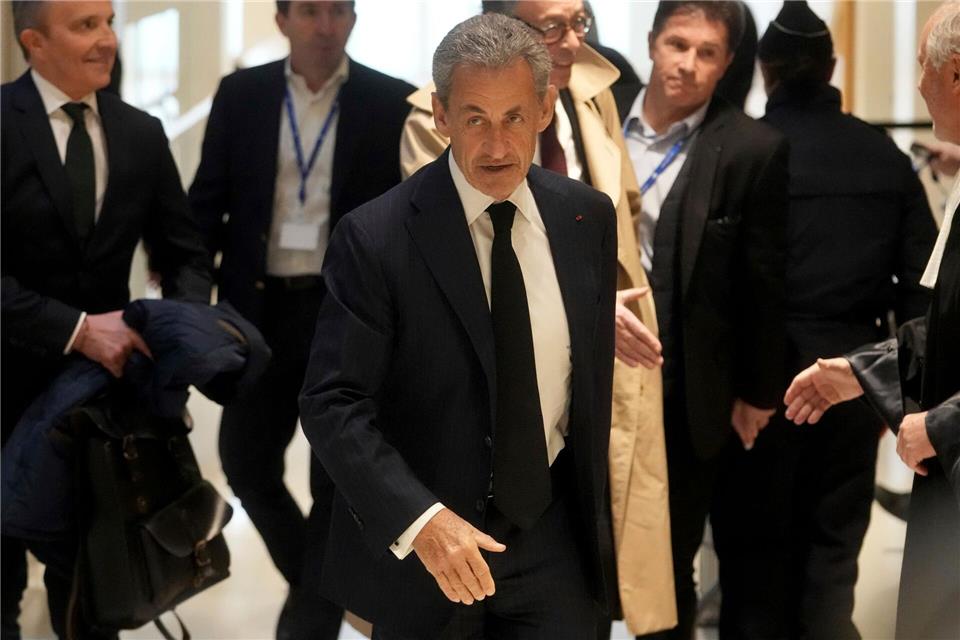 In mehreren Verfahren lieferte Sarkozy sich in den vergangenen Jahren einen Streit mit der Justiz. (Archivbild)Thibault Camus/AP/dpa