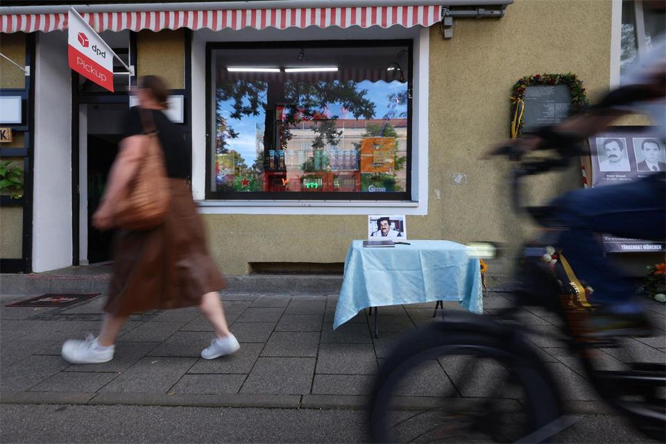 In seinem Gemüseladen „Himmet Market“ in der Bad-Schachener-Straße wurde Habil Kiliç vor 25 Jahren ermordet.Karl-Josef Hildenbrand/dpa