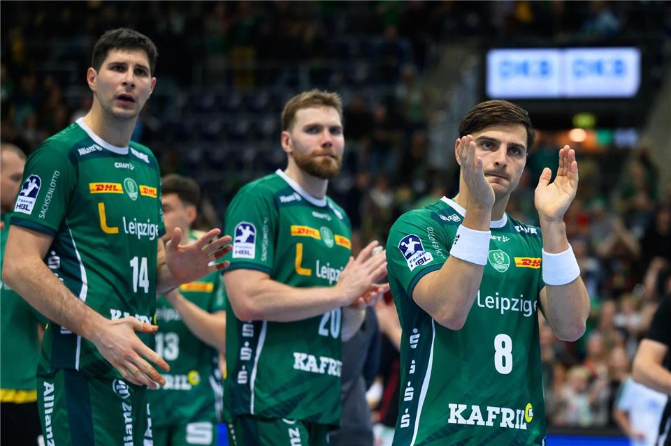 In seinem letzten Spiel für die Handballer des SC DHfK Leipzig traf Lucas Krzikalla (rechts) dreimal. (Archivfoto)Hendrik Schmidt/dpa
