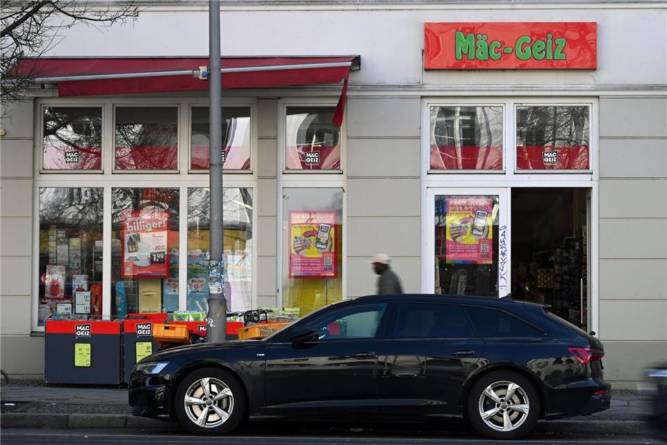 In vielen ostdeutschen Städten gibt es Filialen der Kette Mäc Geiz.Elisa Schu/dpa