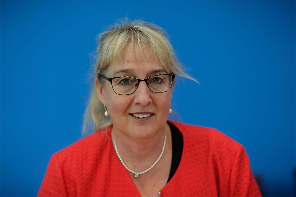 Ina Latendorf ist bei der Linken auch Expertin für Agrarpolitik und den ländlichen Raum. (Archivbild)Michael Kappeler/dpa