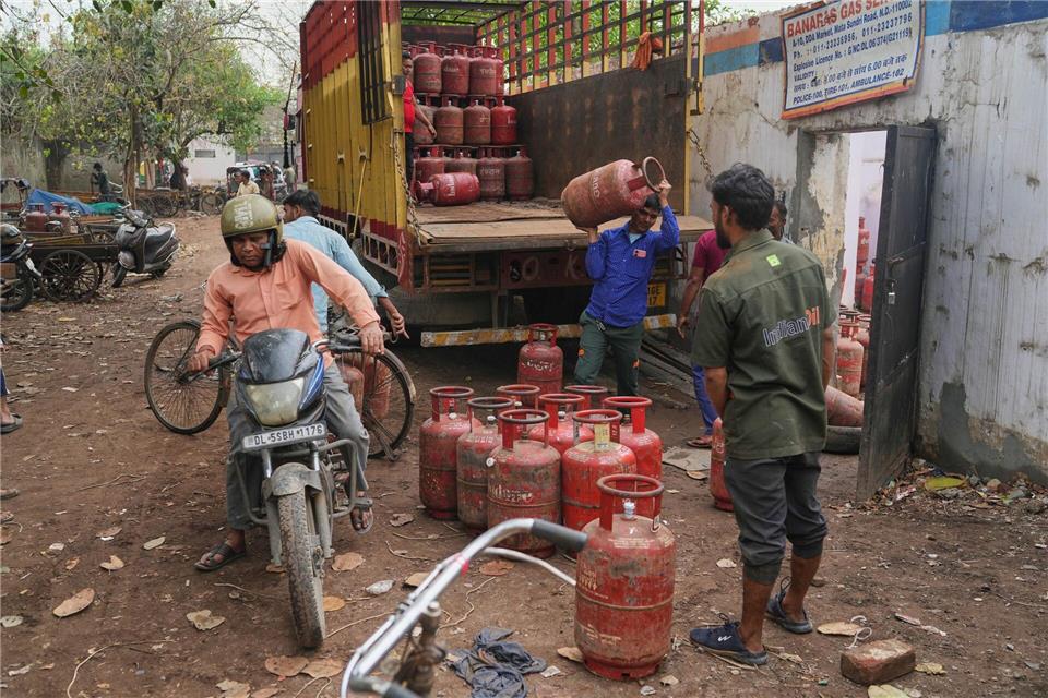 Indiens Arbeiter spüren Gas-Krise durch Hormus-SperreManish Swarup/AP/dpa