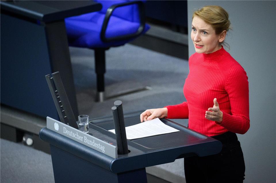 Ines Schwerdtner fordert eine klare Abgrenzung gegen die Politik von Donald Trump. (Archivbild)Bernd von Jutrczenka/dpa