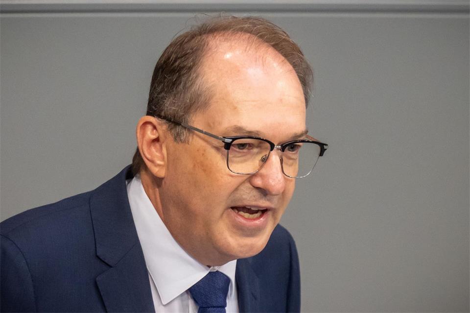Innenminister Alexander Dobrindt war zu Gast bei „Maybrit Illner“. (Archivbild)Michael Kappeler/dpa