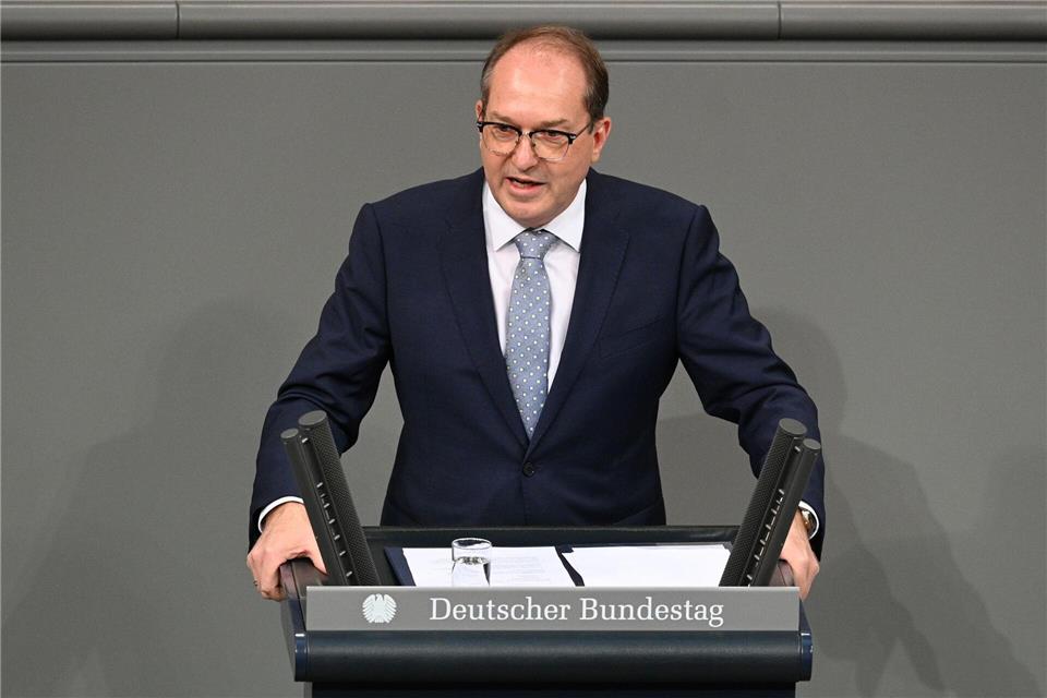 Innenminister Dobrindt warnt vor Anreizen für illegale Migration.Niklas Graeber/dpa