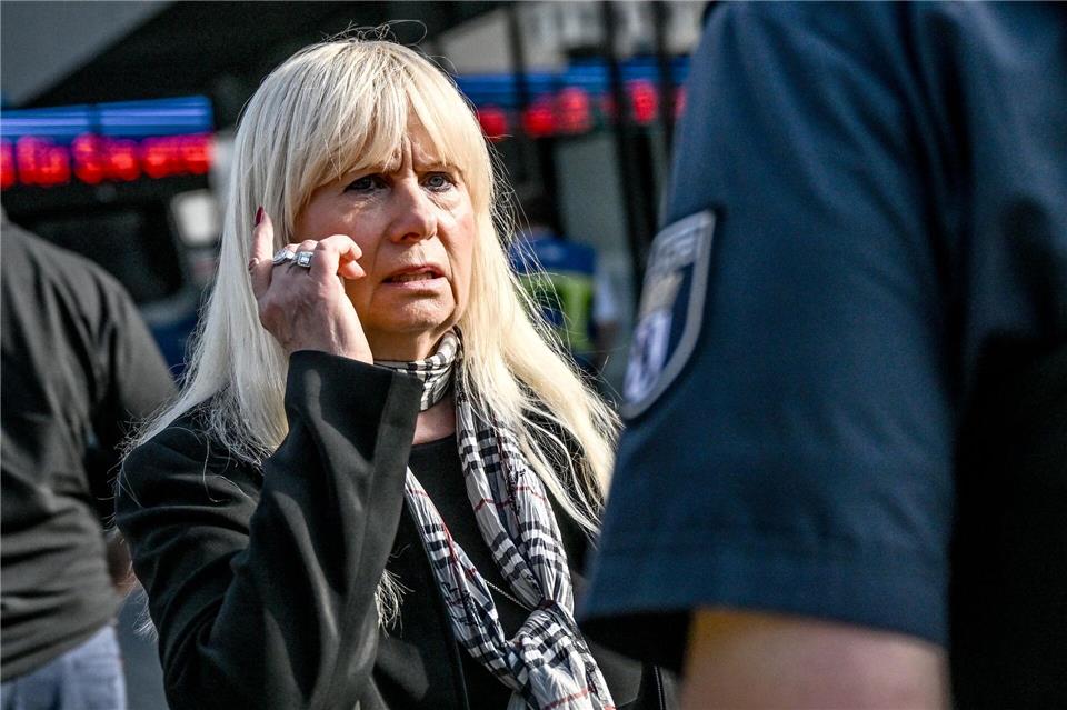 Innensenatorin Spranger hat eine klare Botschaft an die Täter: „Wir kriegen euch!“Britta Pedersen/dpa