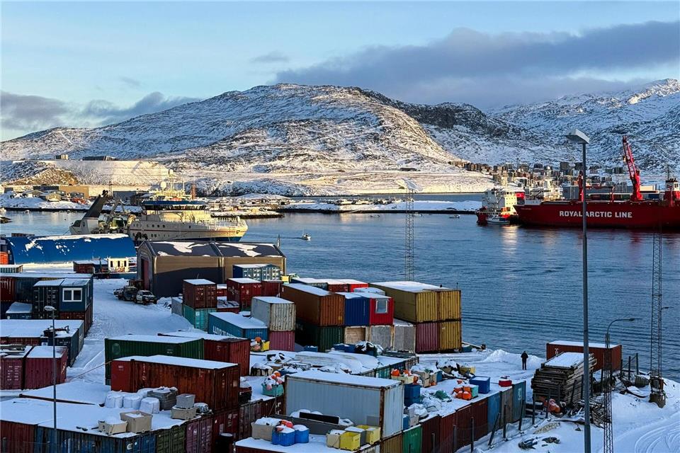 Insel aus Eis als Zankapfel: Grönland.Julia Wäschenbach/dpa