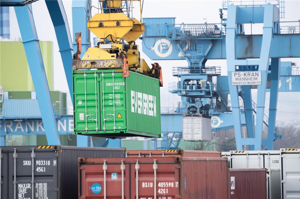 IHK: Wirtschaft bleibt in Rezession Insgesamt bewerteten nur 20 Prozent der Firmen ihre Situation als gut. (Archivbild)Sebastian Gollnow/dpa