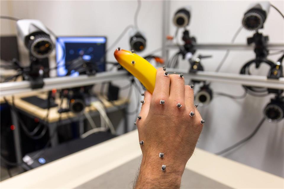 Insgesamt fünf Universitäten aus Hessen und Rheinland-Pfalz haben in zwei Verbünden ihre Anträge auf Millionenförderung als Exzellenzuniversitäten eingereicht. (Archivbild)Christian Lademann/dpa