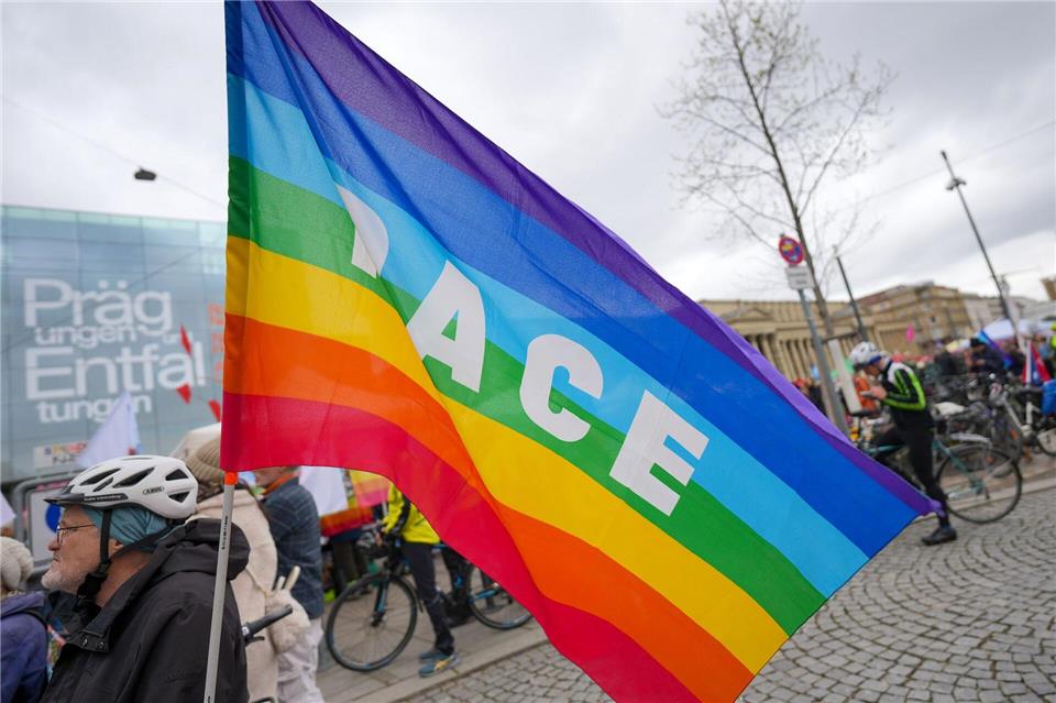 Insgesamt gab es in mehr als 100 Orten bundesweit Demonstrationen.  Enrique Kaczor/dpa