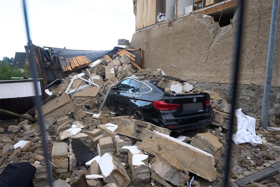Insgesamt hatten 65 Gemeinden zeitweise keinen Strom.Thomas Frey/dpa