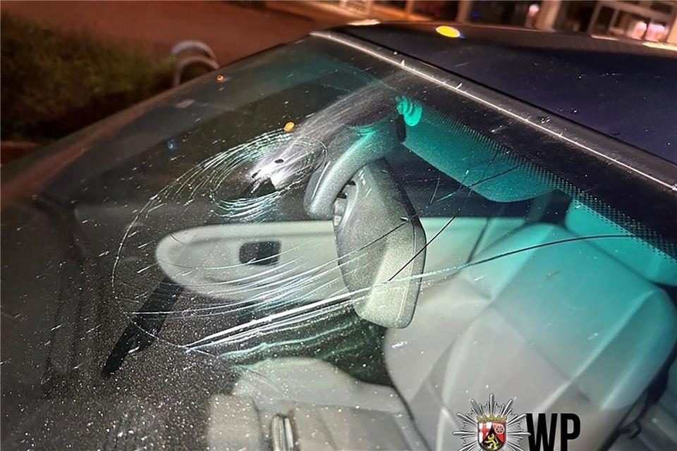 Insgesamt vier Geschädigte sollen sich bei der Polizei gemeldet haben. -/Polizeipräsidium Westpfalz/dpa