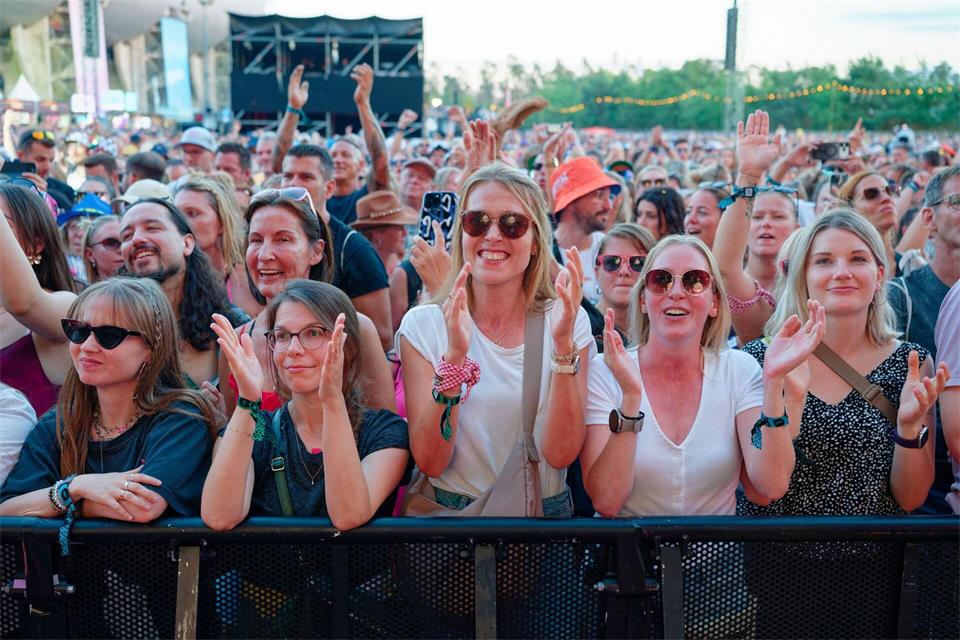 Insgesamt wurden 250.000 Menschen beim Festival erwartet.Uwe Anspach/dpa