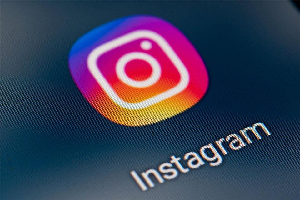 Instagram-Chef Adam Mosseri bestreitet, dass die App süchtig machen kann. (Archivbild)Fabian Sommer/dpa
