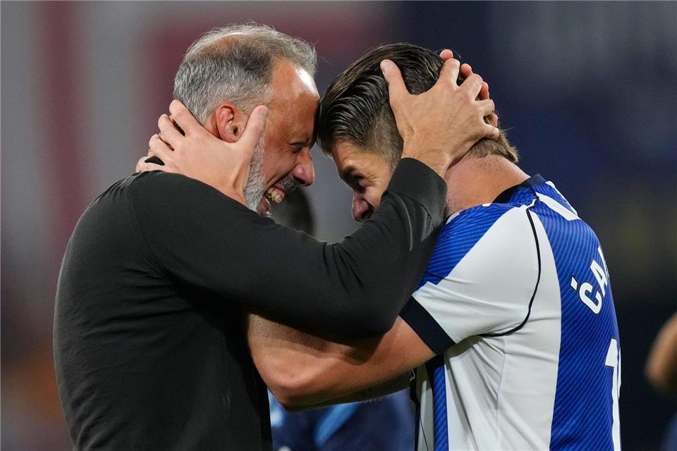 Interessant, was die KI den Vereinsbossen von Real Sociedad zu Pellegrino Matarazzo erzählte. Jose Breton/AP/dpa