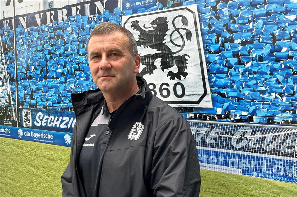 Interims-Geschäftsführer Manfred Paula will schnell den neuen Trainer präsentieren.Christian Kunz/dpa