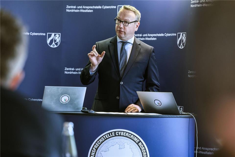 Inzwischen gebe es „eine vollständige Verlagerung krimineller Energie in die digitale Welt“, sagte Limbach.Oliver Berg/dpa