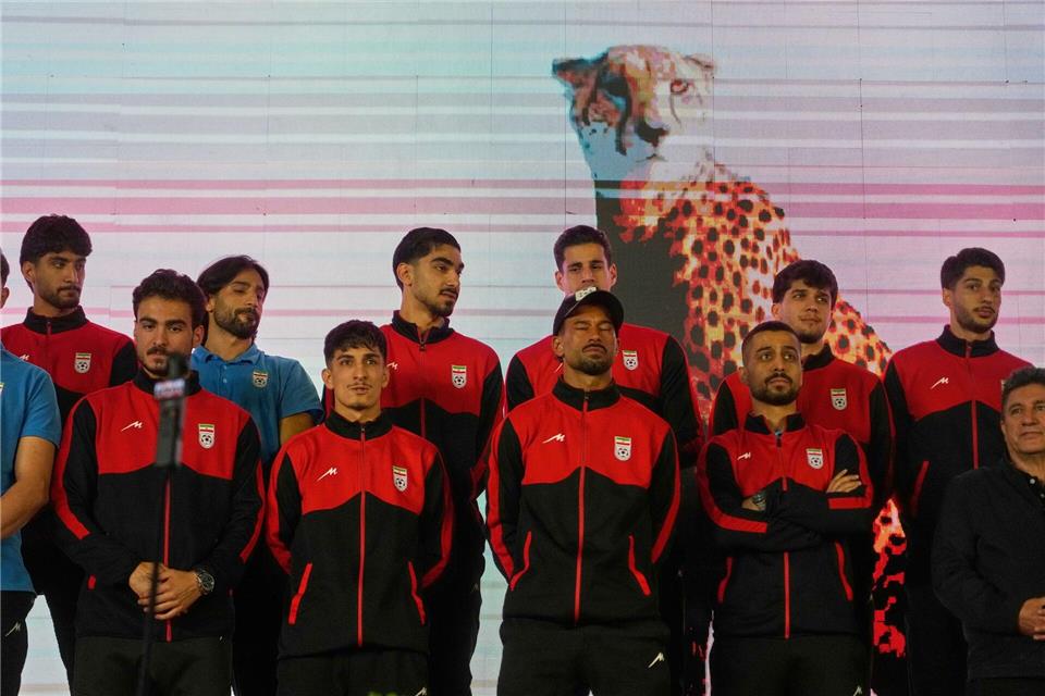 Irans Fußballer bereiten sich in der Türkei auf die WM-Endrunde vor.Vahid Salemi/AP/dpa