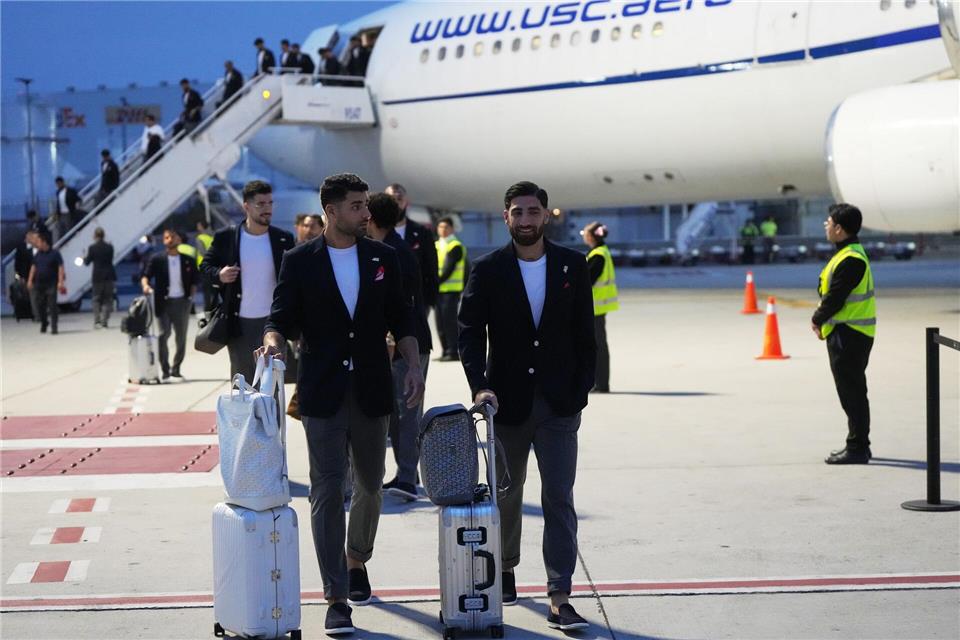 Irans Nationalmannschaft trifft in Mexiko ein.Gregory Bull/AP/dpa