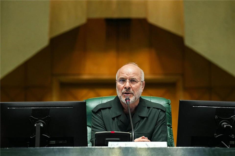 Irans Parlamentspräsident Ghalibaf droht den USA Konsequenzen an. (Archivbild)Hamed Malekpour/Khane Melat/dpa