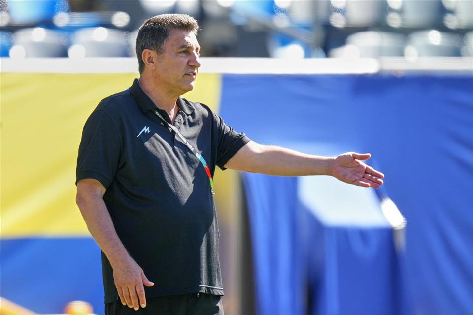 Irans Trainer Ghalenoei hat sich über die unfaire Behandlung seines Teams beschwert.Andre Penner/AP/dpa