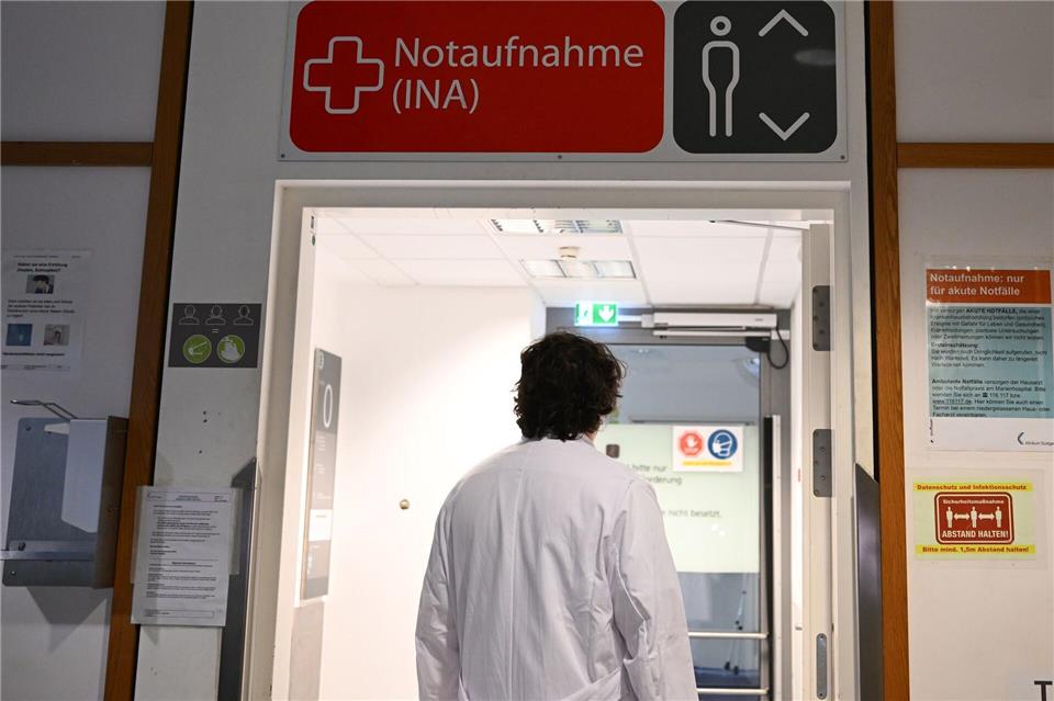 Irgendwann ist auch die stressigste Silvesternacht mal vorbei.Bernd Weißbrod/dpa