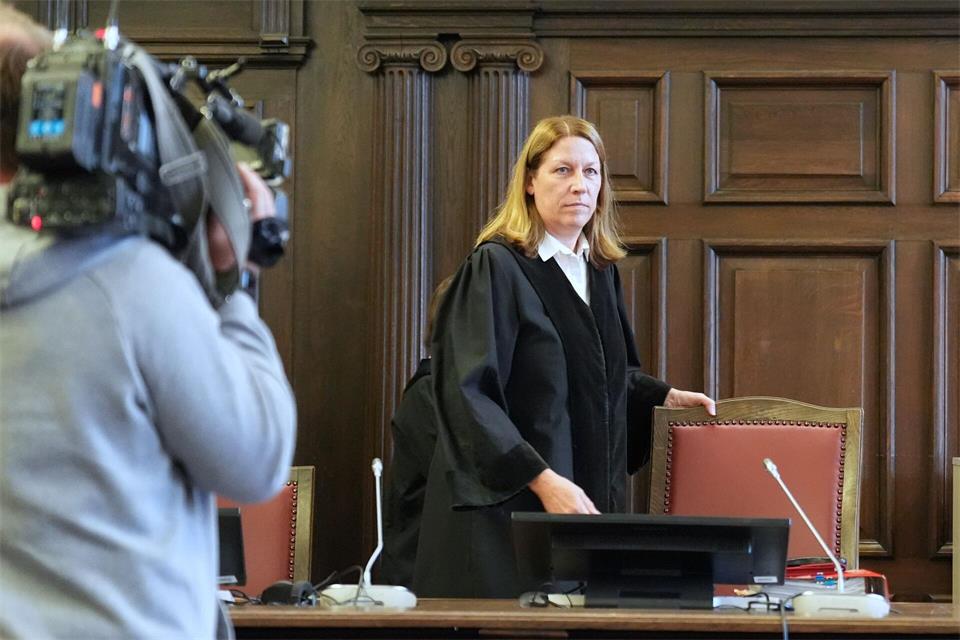 Isabel Hildebrandt ist die Vorsitzende Richterin.Marcus Brandt/dpa Pool/dpa