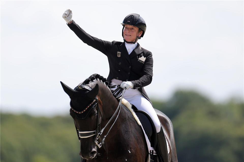 Isabell Werth wurde als „Legende des Sports“ geehrt.Rolf Vennenbernd/dpa