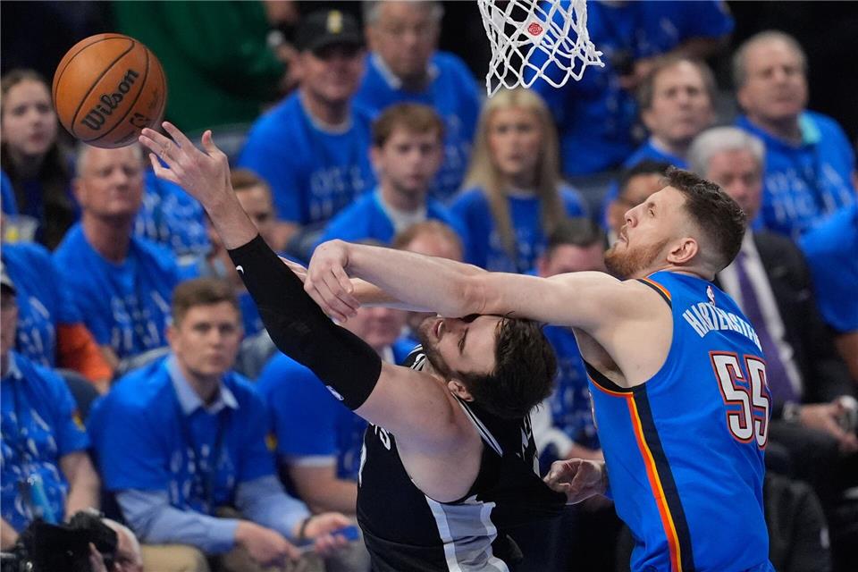 Isaiah Hartenstein kam im Auftaktspiel gegen die Spurs nur zwölf Minuten zum Einsatz.Tony Gutierrez/AP/dpa
