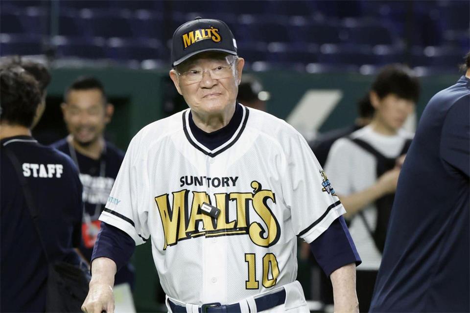 Isao Harimoto besuchte im Juli 2026 ein Baseballspiel in Tokio.--/kyodo/dpa
