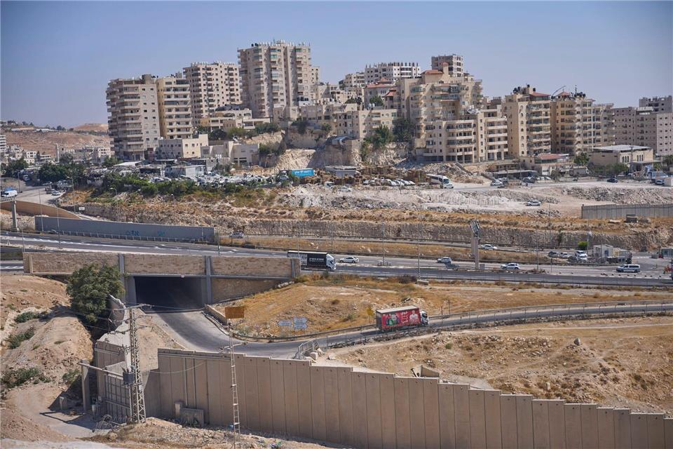 Israel zunehmend isoliert: Paris will Palästina anerkennen Israel treibt den Siedlungsausbau im Westjordanland voran. (Archivbild)Ohad Zwigenberg/AP/dpa
