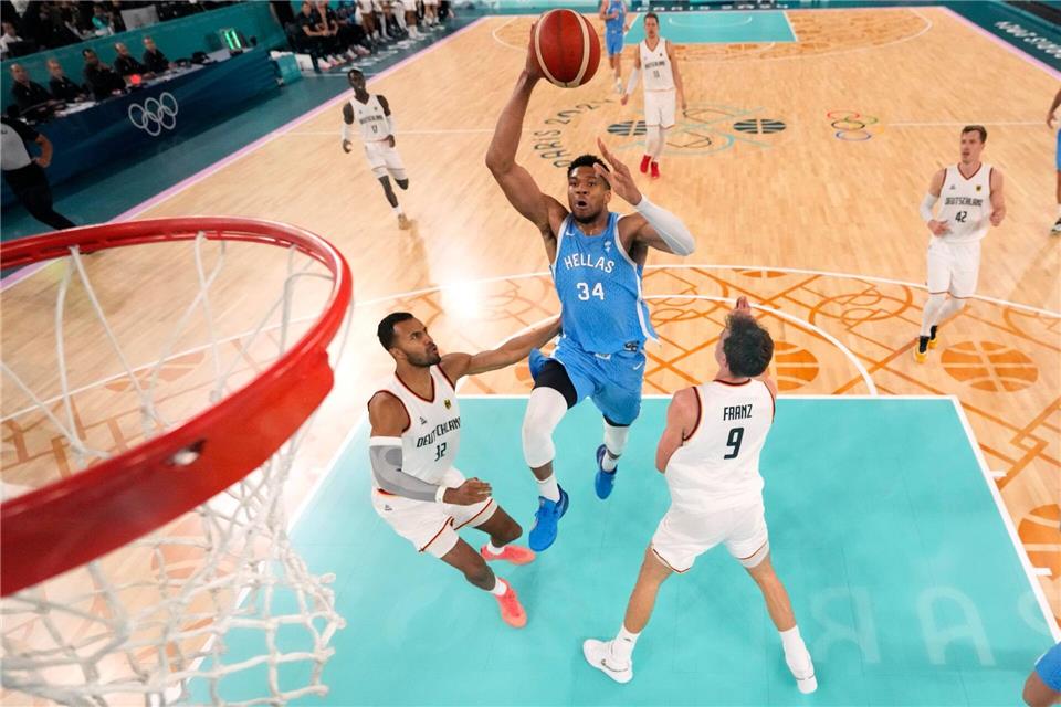 Ist Griechenlands Star: NBA-Profi Antetokounmpo.Michael Conroy/Pool AP/dpa